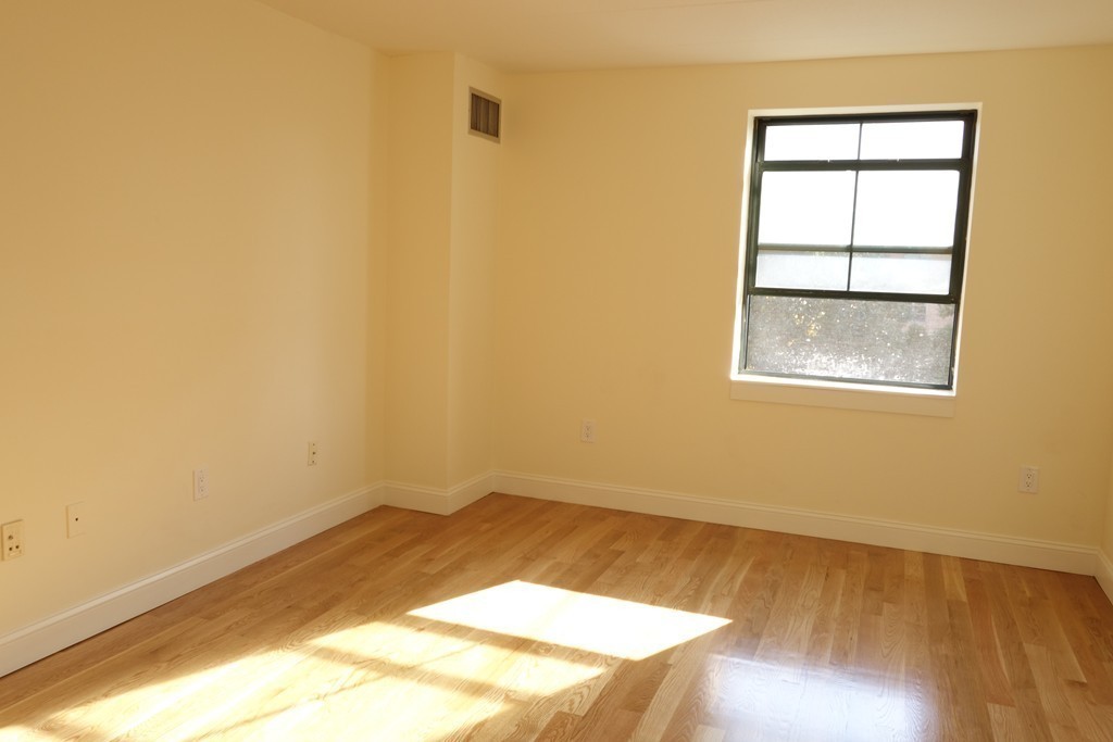 1 bed, 1 bath apartment for rent at 3 Douglass Park Unit 322, Fenway — photo 4 of 8