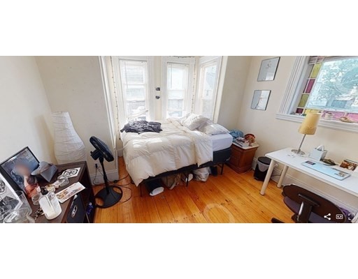 4 bed, 2 bath apartment for rent at 16 Reedsdale St Unit 18, Allston — photo 3 of 7
