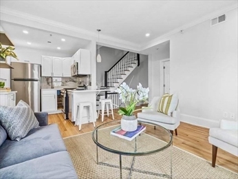 3 bed, 2 bath apartment for rent at 13 Emerson St Unit 2, Newton Centre — photo 5 of 16