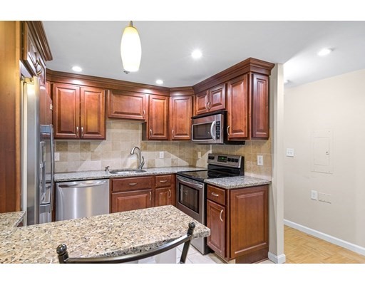 1 bed, 1 bath apartment for rent at 357 Commercial St Unit 9, Waterfront — photo 3 of 19