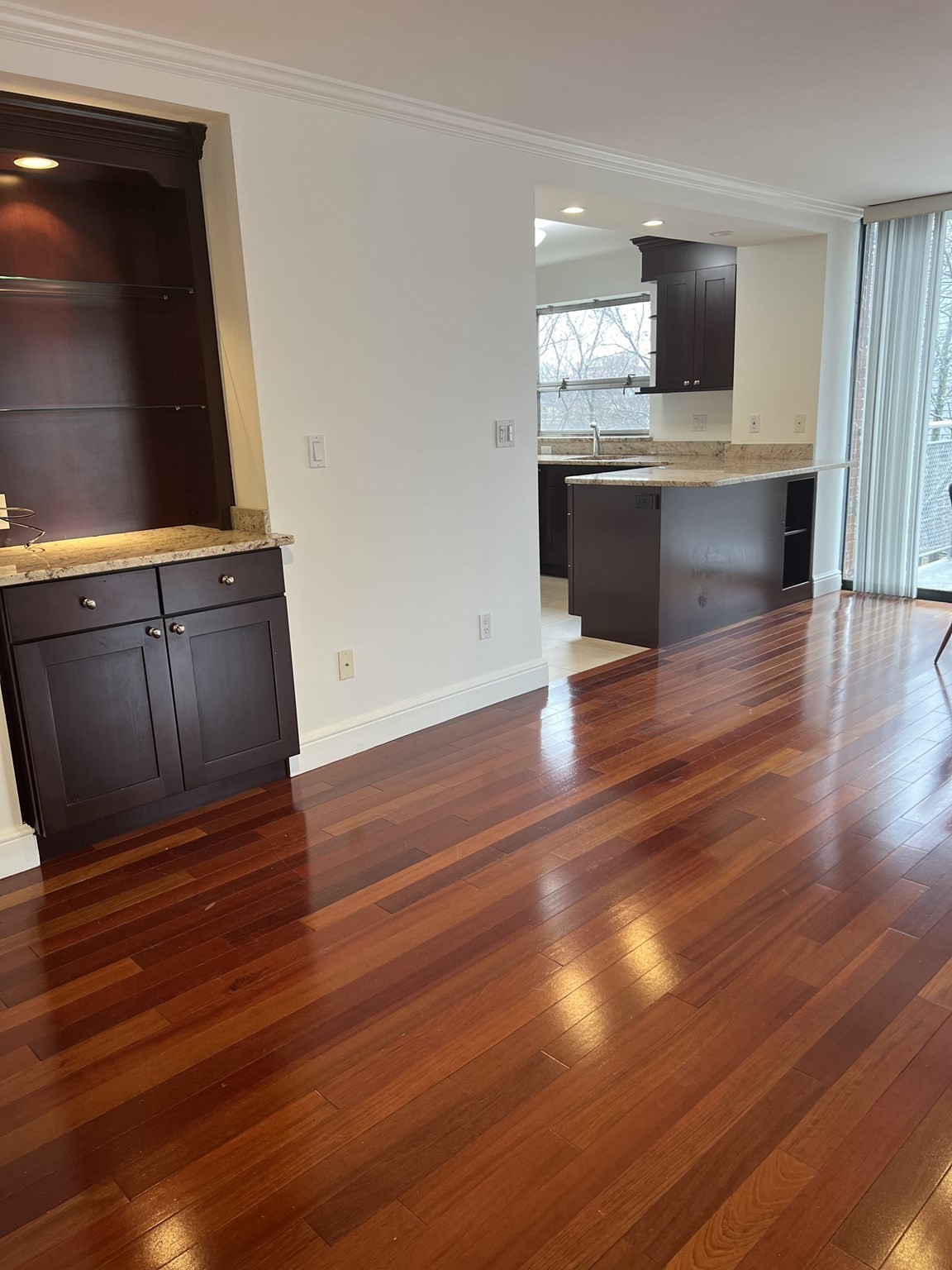 2.5 bed, 2 bath apartment for rent at 70 Park St Unit 65, Griggs Park — photo 3 of 19