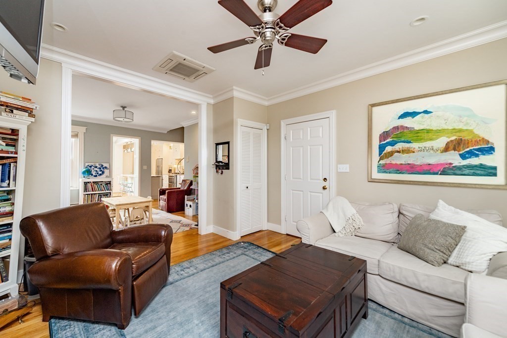 2 bed, 1.5 bath apartment for rent at 15 Mount Vernon St Unit 2, Charlestown — photo 4 of 14
