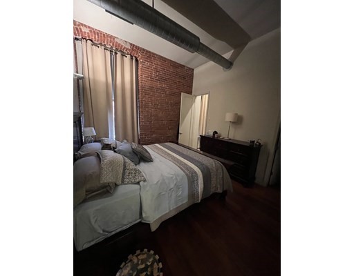 2 bed, 2 bath apartment for rent at 125 B St Unit 2B, South Boston — photo 3 of 11