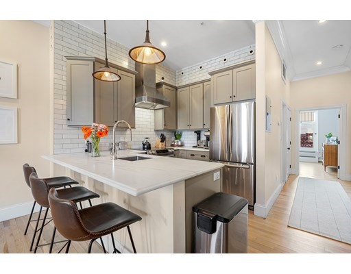 2 bed, 1 bath apartment for rent at 758 Tremont St Unit 3, South End — photo 3 of 7