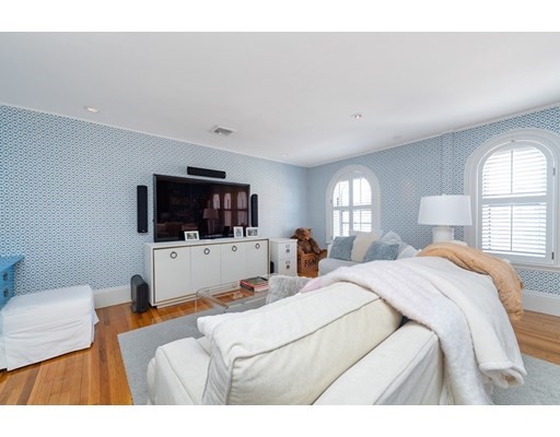 5 bed, 3.5 bath apartment for rent at 340 Marlborough St Unit 0, Back Bay — photo 30 of 40
