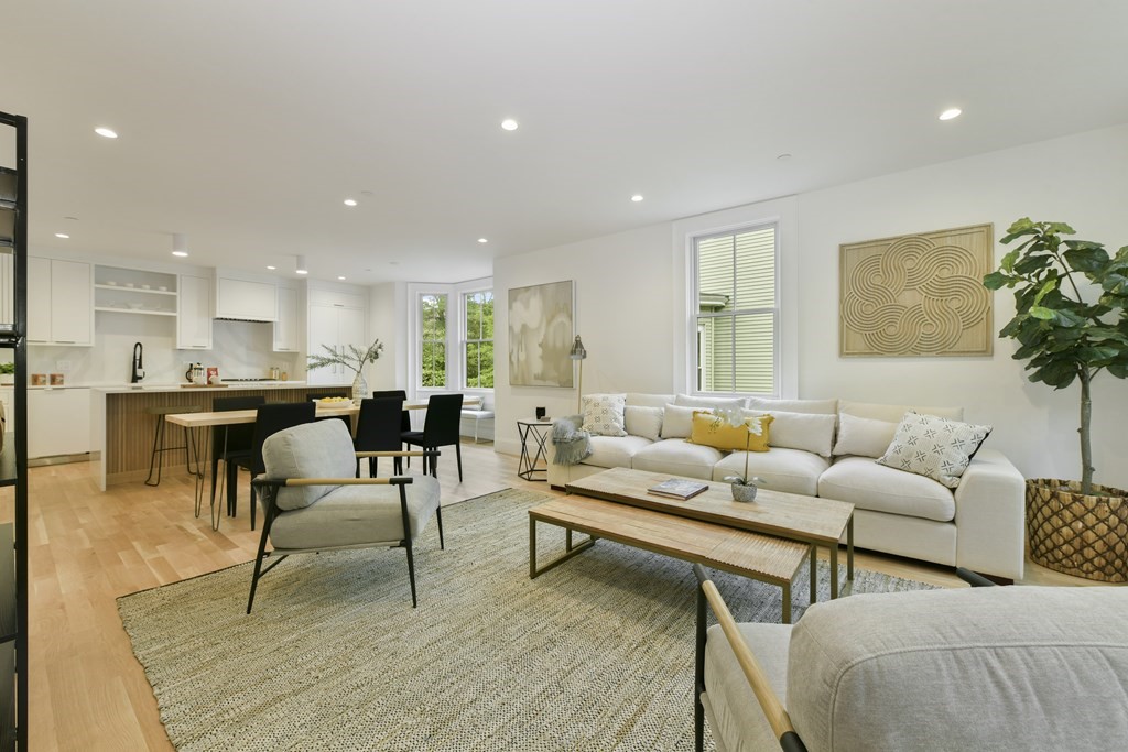 15 Pleasant St, Riverside