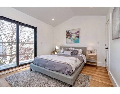 2 bed, 2.5 bath apartment for rent at 4 Everett Pl Unit 2, East Boston — photo 4 of 10