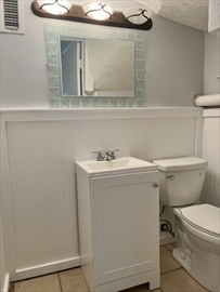 1 bed, 1.5 bath apartment for rent at 709 Hammond St Unit 1, Chestnut Hill — photo 5 of 12