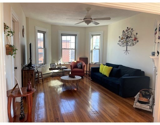 1 bed, 1 bath apartment for rent at 157 N St Unit 3, South Boston — photo 4 of 11