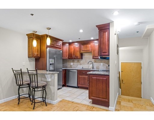 1 bed, 1 bath apartment for rent at 357 Commercial St Unit 9, Waterfront — photo 4 of 19