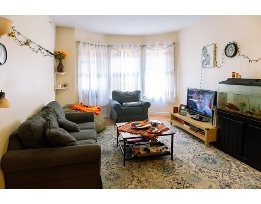 2 bed, 1 bath apartment for rent at 793 Main St Unit 4, Malden — photo 4 of 12