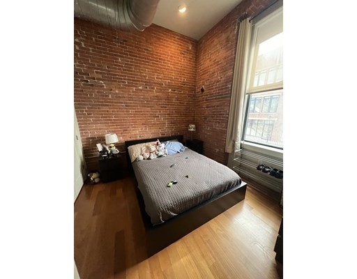2 bed, 2 bath apartment for rent at 125 B St Unit 2B, South Boston — photo 4 of 11