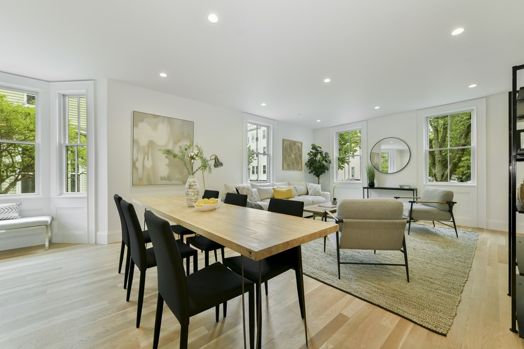 15 Pleasant St, Riverside