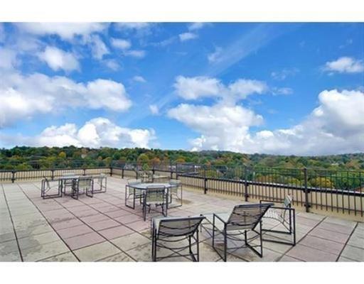 1 bed, 1 bath apartment for rent at 1731 Beacon Unit 203, Washington Square — photo 1 of 28