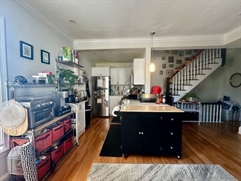 3 bed, 2 bath apartment for rent at 13 Emerson St Unit 2, Newton Centre — photo 7 of 16
