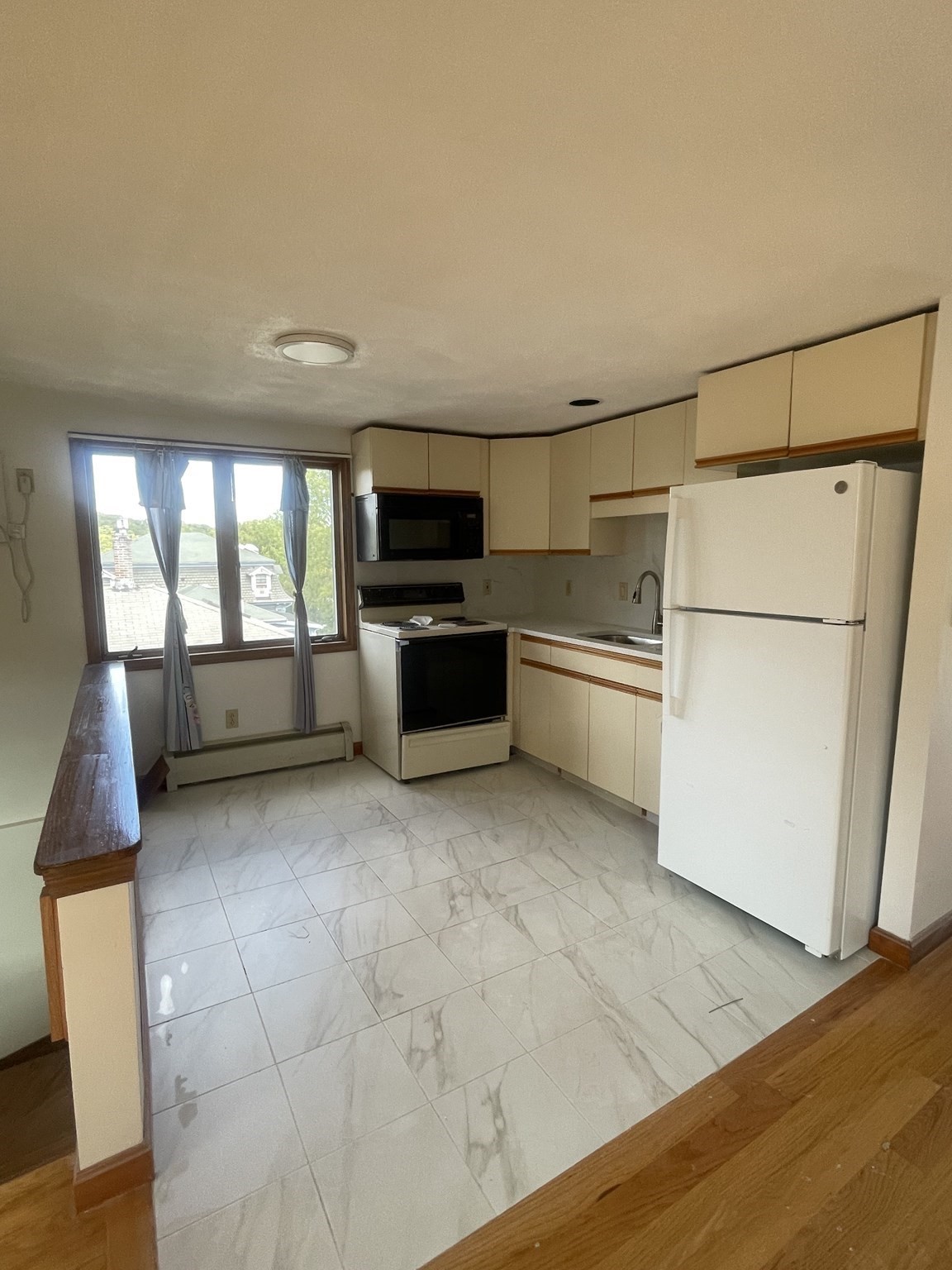 2 bed, 1 bath apartment for rent at 32-34 Fessenden Rd Unit 3, Arlington Heights — photo 6 of 15