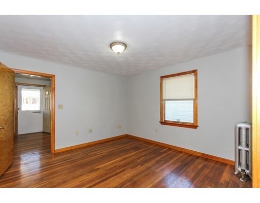 3 bed, 1 bath apartment for rent at 43 Gordon Ave Unit 1, Medford — photo 5 of 28