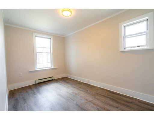 3 bed, 1 bath apartment for rent at 39 Union St Unit 1, Brighton — photo 5 of 8