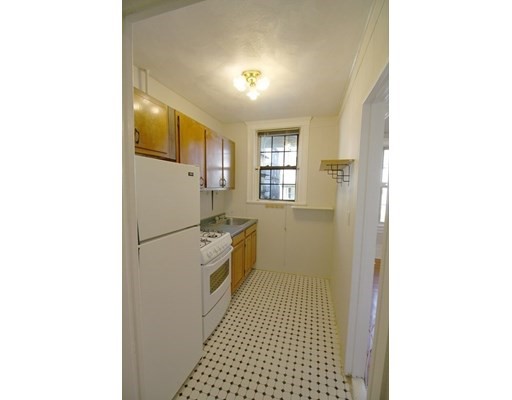 2 bed, 1 bath apartment for rent at 120 Glenville Ave Unit 2, Allston — photo 5 of 19