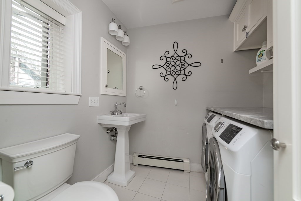 2 bed, 1.5 bath apartment for rent at 15 Mount Vernon St Unit 2, Charlestown — photo 6 of 14