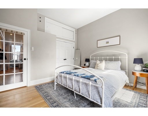 2 bed, 1 bath apartment for rent at 758 Tremont St Unit 3, South End — photo 5 of 7