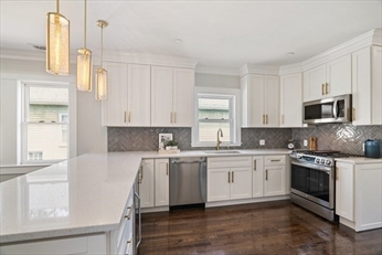 3 bed, 2 bath apartment for rent at 84 Sunnyside St Unit 2, Hyde Park — photo 8 of 22