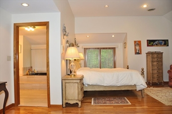 3 bed, 2.5 bath apartment for rent at 4 Crestview Ln Unit 0, Milton — photo 12 of 19