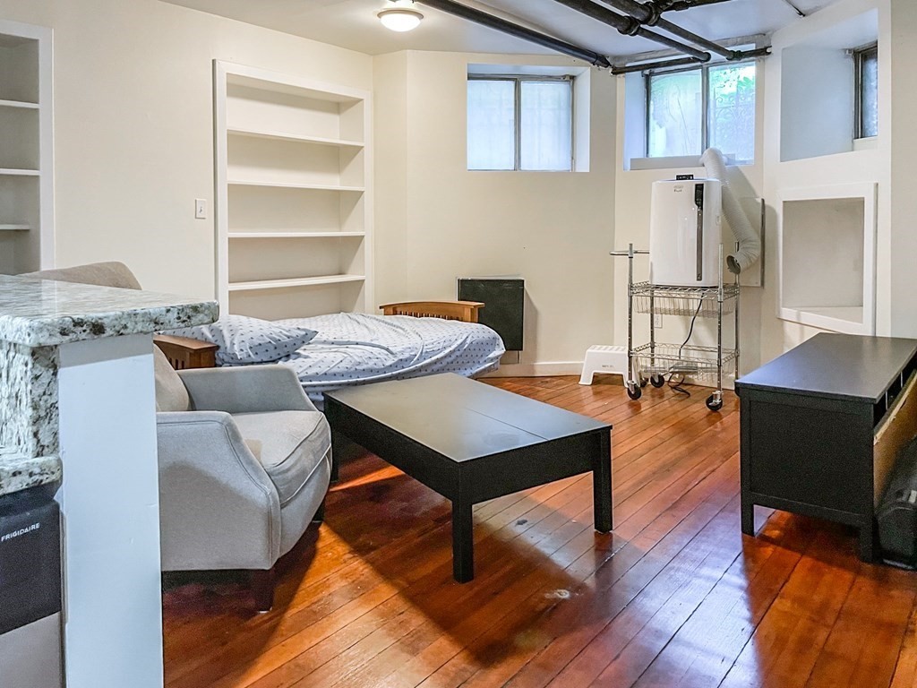 Studio bed, 1 bath apartment for rent at 178 Marlborough St Unit Bf, Back Bay — photo 7 of 9