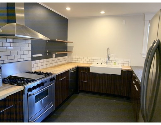 3 bed, 2.5 bath apartment for rent at 88 G St Unit 1, South Boston — photo 6 of 17