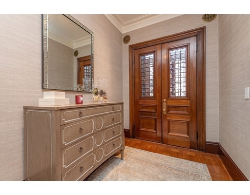 5 bed, 3.5 bath apartment for rent at 340 Marlborough St Unit 0, Back Bay — photo 6 of 40