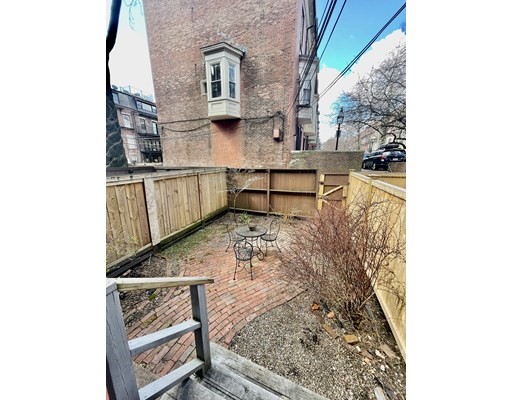 1 bed, 1 bath apartment for rent at 36 Clarendon St Unit 1, South End — photo 6 of 7