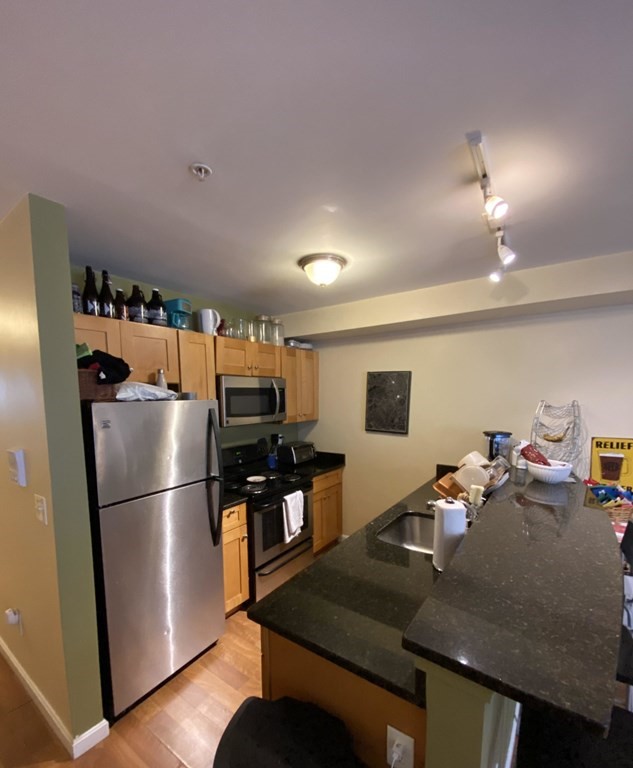 3 bed, 2 bath apartment for rent at 47 Chelsea St Unit 1, East Boston — photo 5 of 10