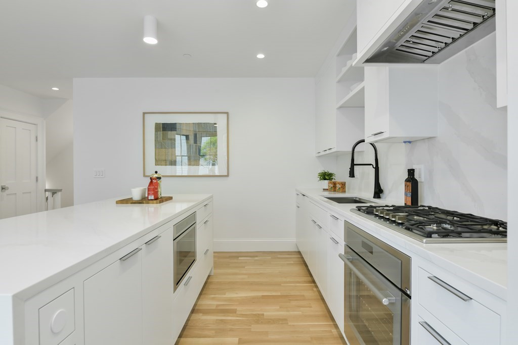 15 Pleasant St, Riverside