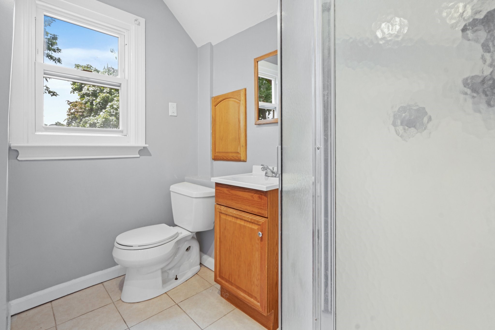 4 bed, 2 bath apartment for rent at 49 Prospect St Unit 2, Banks Square — photo 8 of 12