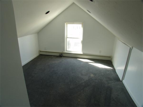 2.5 bed, 1 bath apartment for rent at 25 Plain St Unit 1, Dorchester — photo 6 of 8