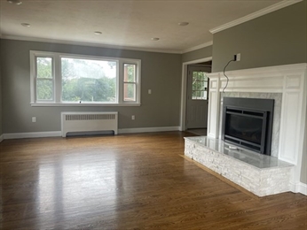 3 bed, 1.5 bath apartment for rent at 32 Border St Unit 1, Dedham — photo 3 of 8