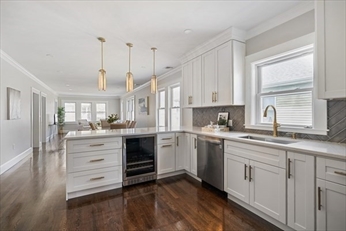 3 bed, 2 bath apartment for rent at 84 Sunnyside St Unit 2, Hyde Park — photo 10 of 22