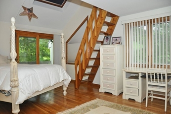 3 bed, 2.5 bath apartment for rent at 4 Crestview Ln Unit 0, Milton — photo 10 of 19