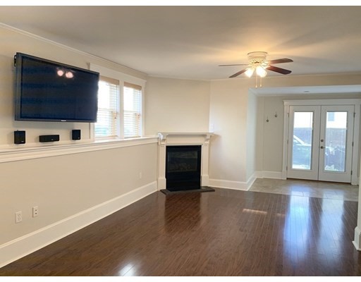 3 bed, 2.5 bath apartment for rent at 88 G St Unit 1, South Boston — photo 8 of 17