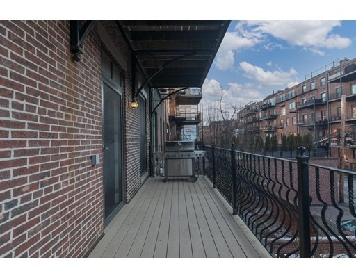 2 bed, 2.5 bath apartment for rent at 28 Union Park Unit 2, South End — photo 17 of 22