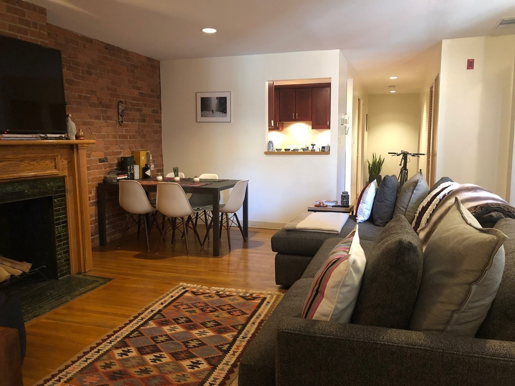 2 bed, 1 bath apartment for rent at 103 Gainsborough St Unit 208, Fenway — photo 3 of 11