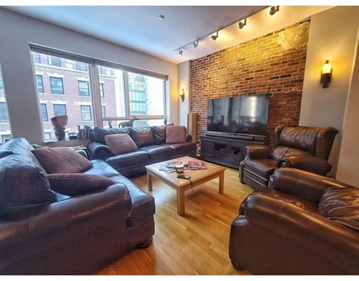 2 bed, 2.5 bath apartment for rent at 99 105 Broad St Unit 7C, Waterfront — photo 9 of 20