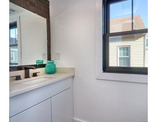 2 bed, 2.5 bath apartment for rent at 4 Everett Pl Unit 2, East Boston — photo 9 of 10