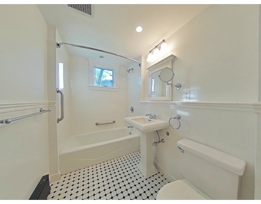 3 bed, 1.5 bath apartment for rent at 44 Madison Ave Unit 2, Newton — photo 9 of 16