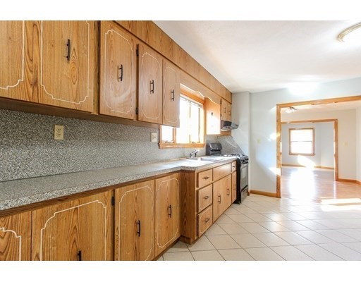 3 bed, 1 bath apartment for rent at 43 Gordon Ave Unit 1, Medford — photo 9 of 28