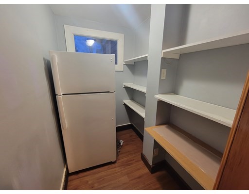 4 bed, 1 bath apartment for rent at 22 Holmes St Unit 2, Malden — photo 9 of 17