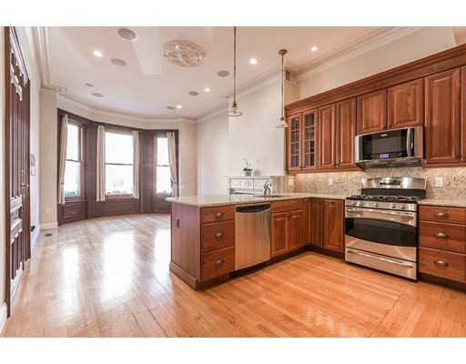 3 bed, 3 bath apartment for rent at 35 Fairfield St Unit 1, Back Bay — photo 9 of 20
