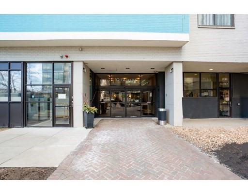 1 bed, 1 bath apartment for rent at 10 Emerson Pl Unit 4B, West End — photo 34 of 38