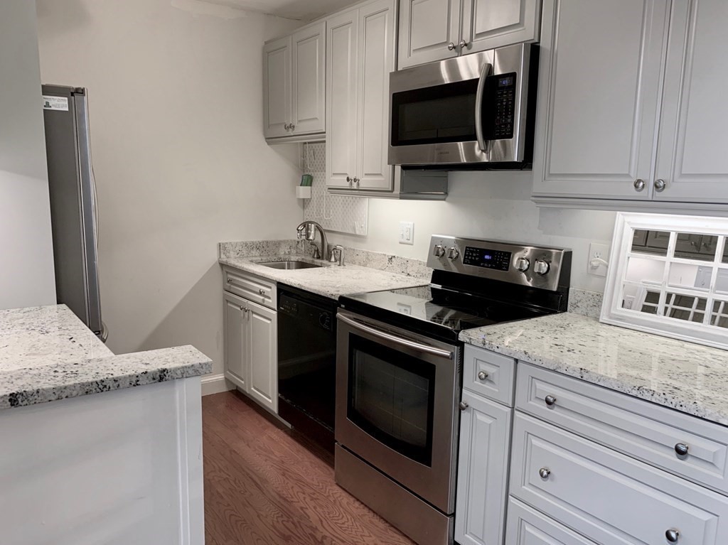 1 bed, 1 bath apartment for rent at 111 Perkins St Unit 249, Jamaica Plain — photo 5 of 31