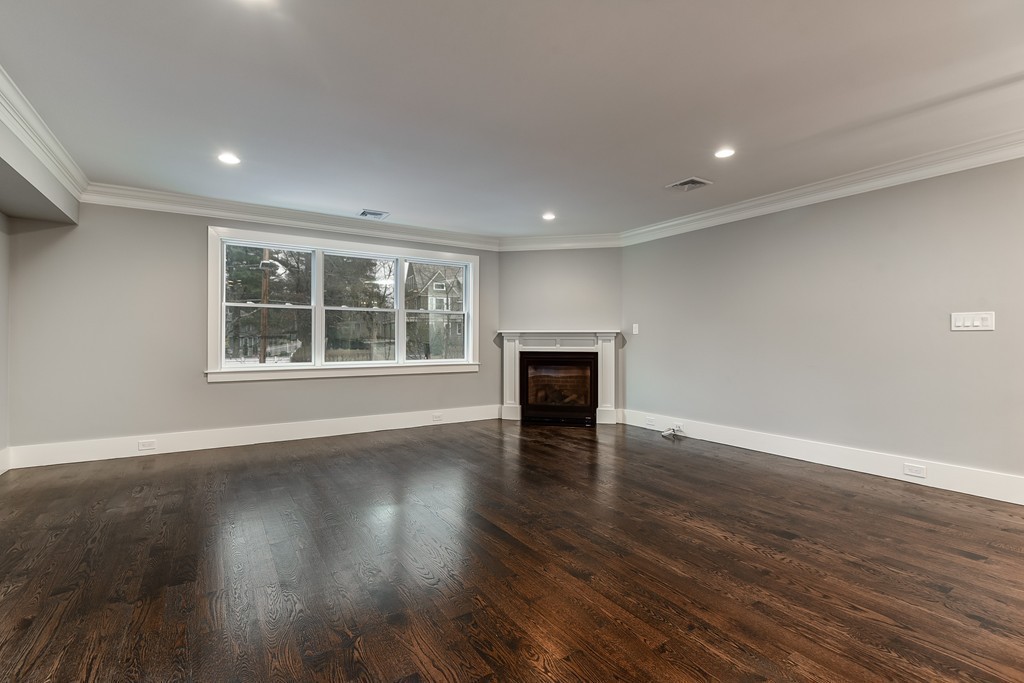 3 bed, 3.5 bath apartment for rent at 1521 Beacon St Unit 1, Waban — photo 7 of 16